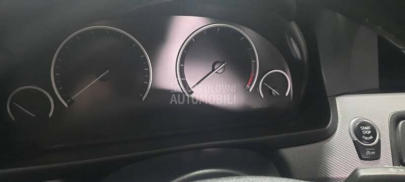 tabla poludigitalna za BMW Serija 5 od 2010. do 2016. god.