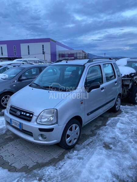 Delovi za Opel Agila