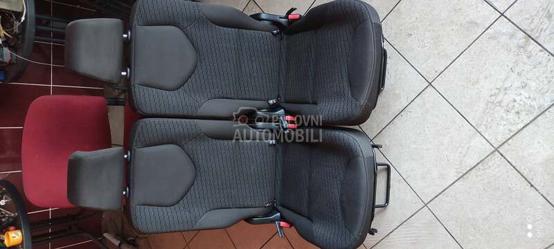 6 i 7 sediste 308 SW za Peugeot 308 od 2000. do 2012. god.
