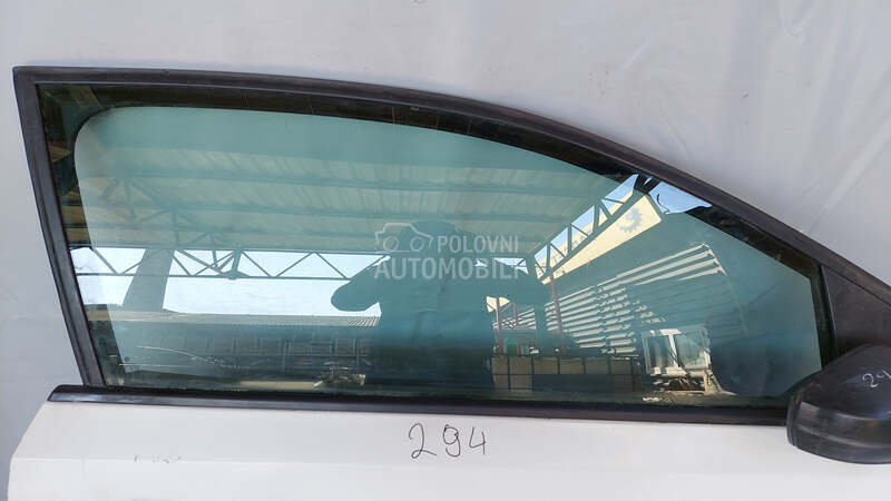 STAKLO za Volkswagen Polo