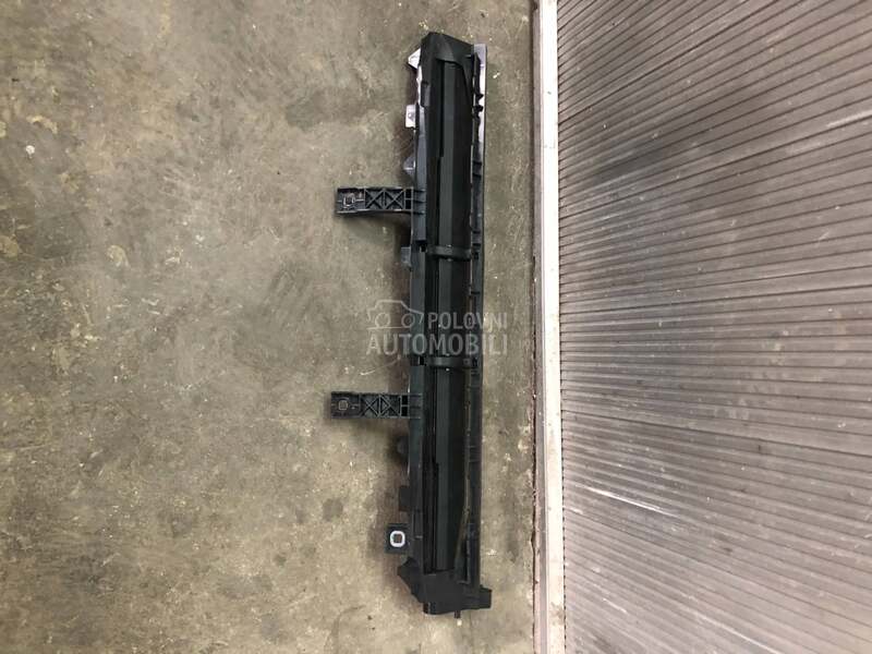 Plasticni nosac    9Y0 za Porsche Cayenne