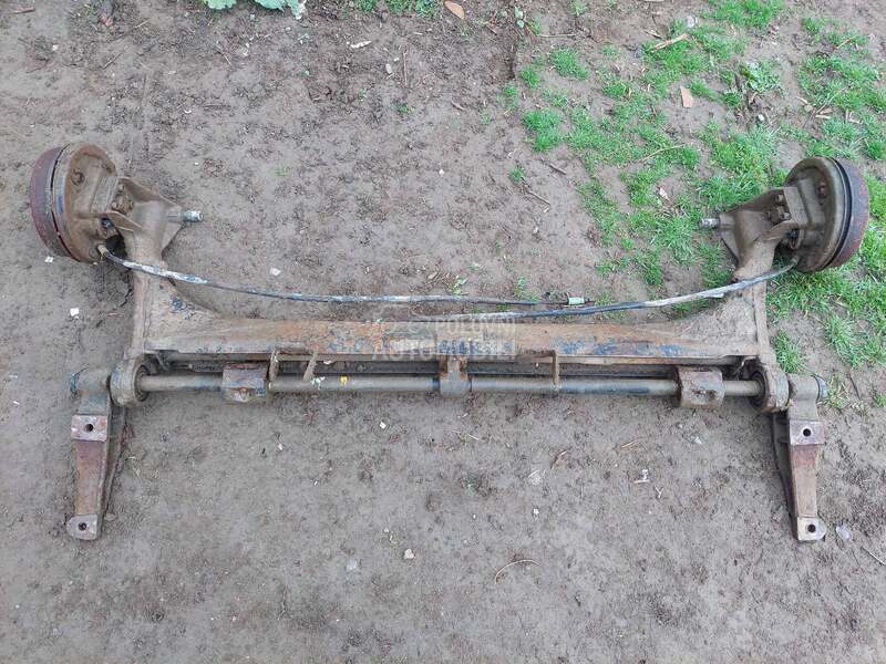 zadnji trap za Renault Laguna