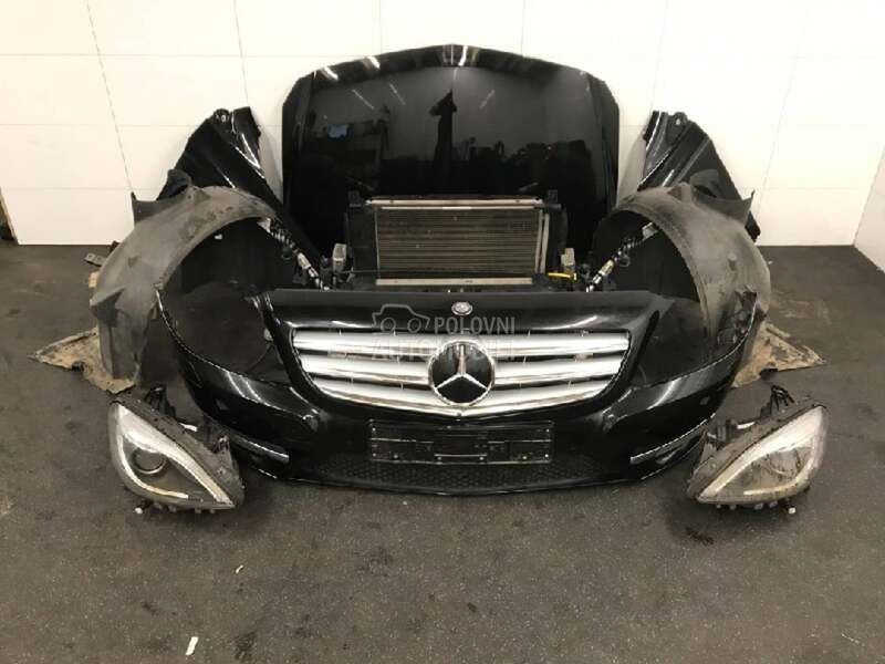Komplet prednjica za Mercedes Benz B 150, B 170, B 180 ... od 2011. do 2019. god.