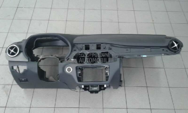 Instrument tabla za Mercedes Benz B 150, B 170, B 180 ... od 2011. do 2019. god.