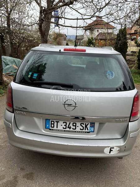 gepek vrata za Opel Astra H