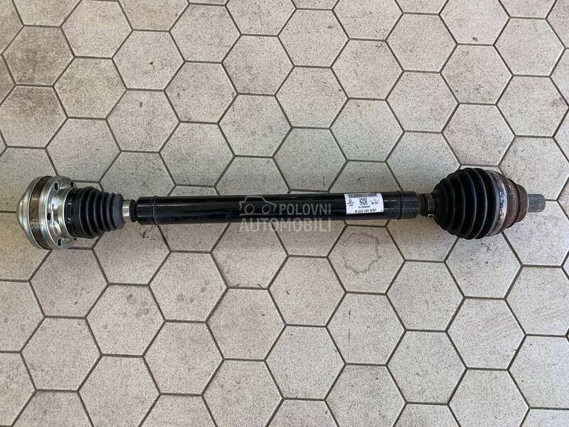 Desna poluosovina za Volkswagen Golf 8