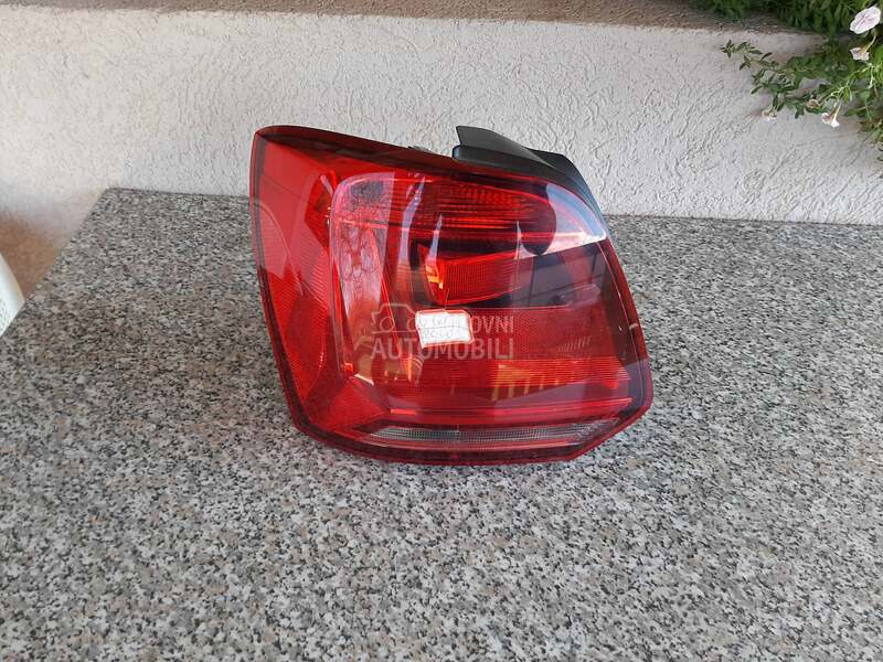 levo stop svetlo 6C za Volkswagen Polo od 2014. do 2017. god.