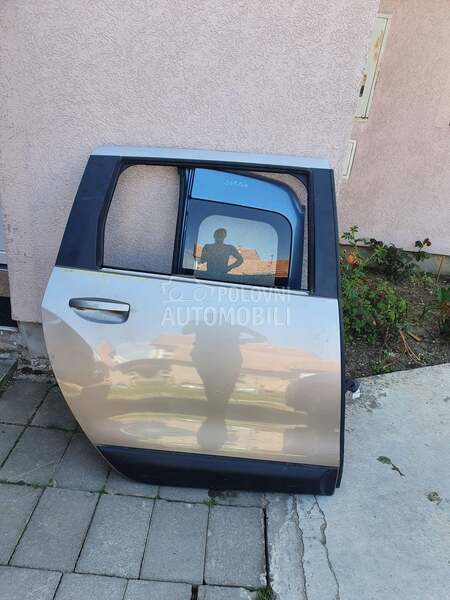 vrata zadnja desna za Dacia Lodgy od 2010. do 2019. god.