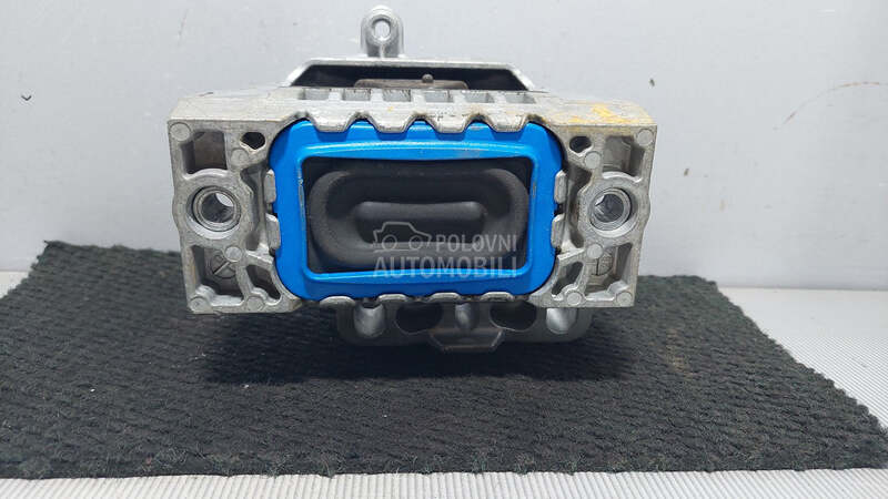 NOSAC MOTORA za Volkswagen Golf 6