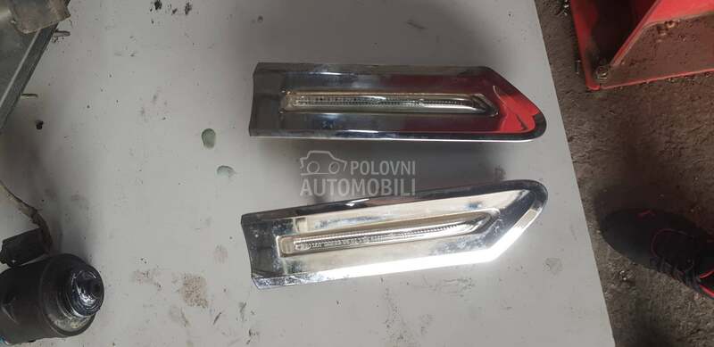Bocni migavci krila F01 za BMW Serija 7 od 2009. do 2013. god.