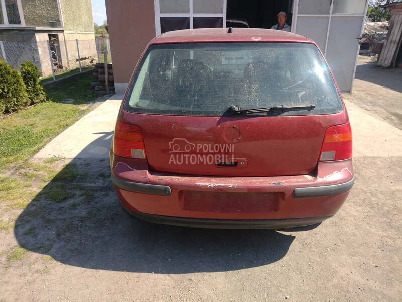 Zadnje staklo za Volkswagen Golf 4 od 1998. do 2004. god.