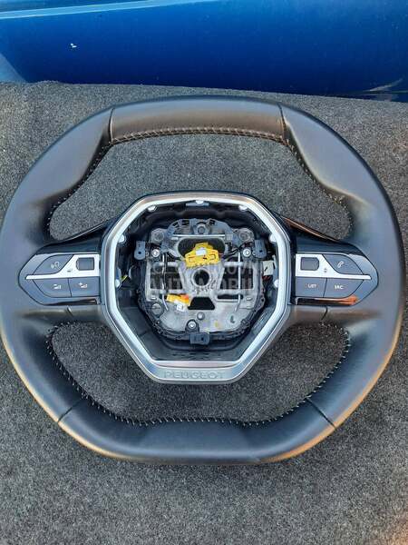 volan za Peugeot 208 od 2018. do 2022. god.