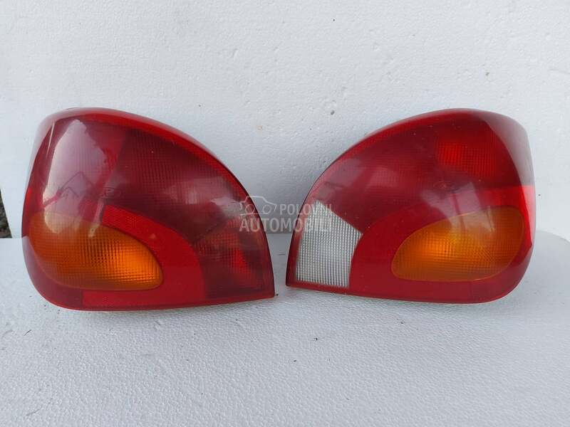 8.STOP SVETLA za Ford Fiesta od 1996. do 2002. god. - 96F613N004   393856