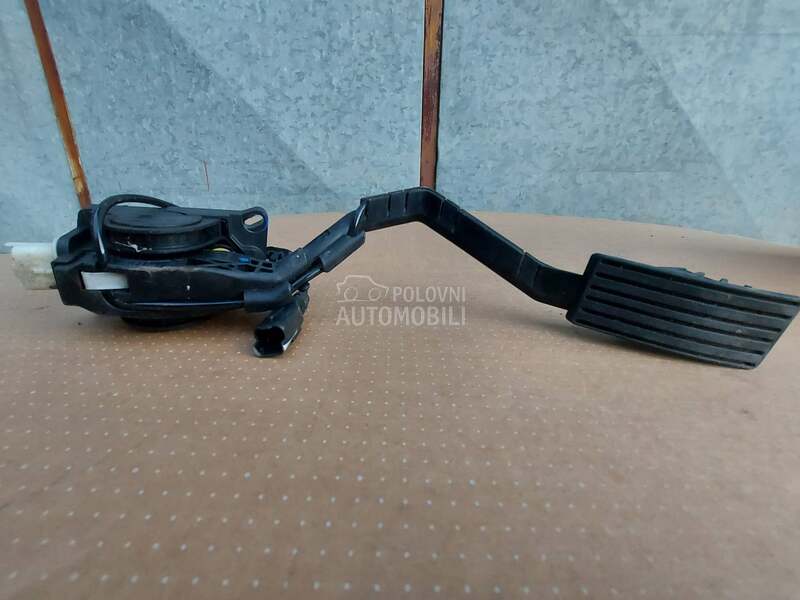 PAPUCA PEDALA GASA KVACILA KOC za Peugeot Ostalo - F00C3E2429