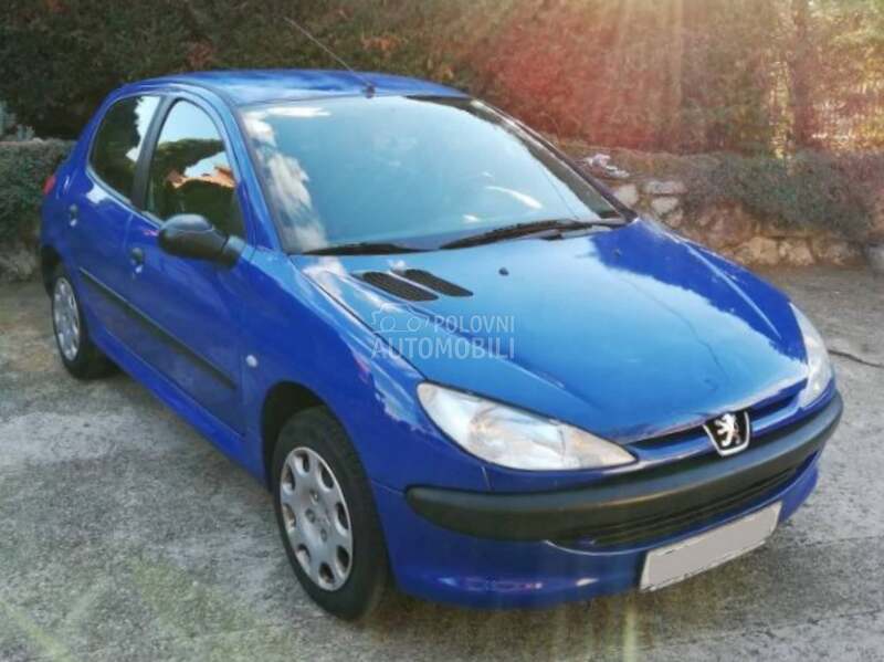Peugeot 206 -  kompletan auto u delovima