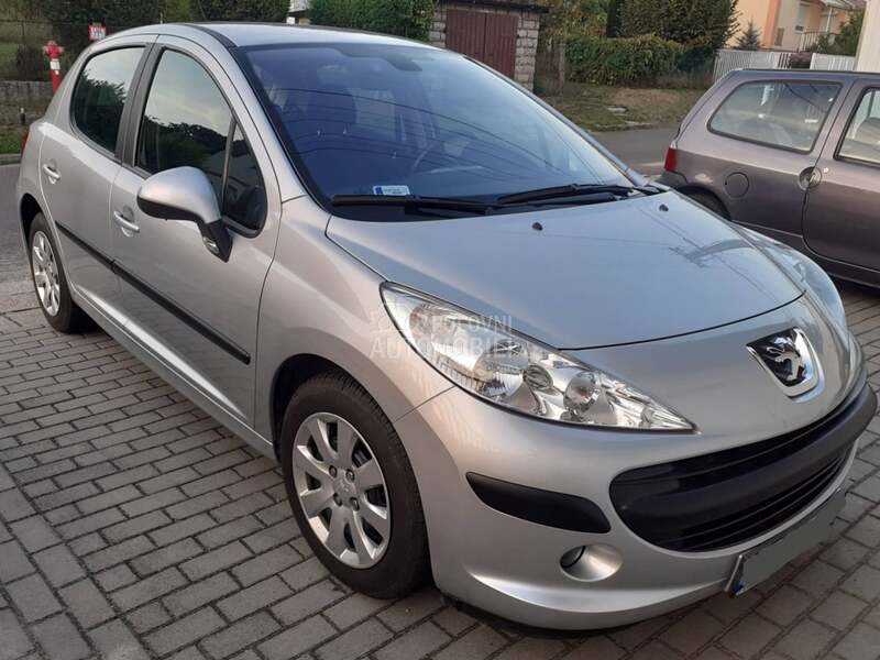Peugeot 207 -  kompletan auto u delovima