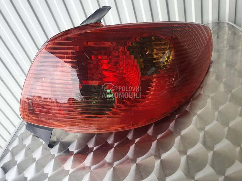 STOP LAMPA RESTYLING za Peugeot 206 od 2003. do 2009. god.