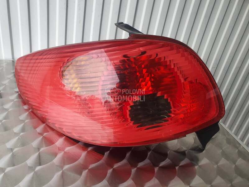 STOP LAMPA RESTYLING za Peugeot 206 od 2002. do 2009. god.
