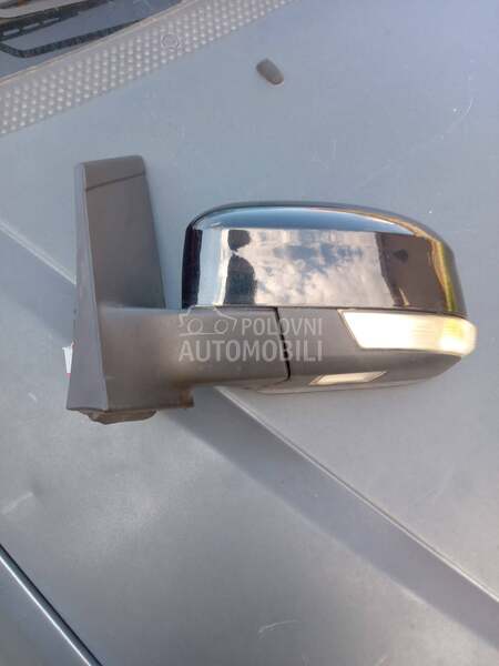Levi retrovizor za Ford Focus od 2008. do 2010. god. za Ford Focus od 2008. do 2010. god.