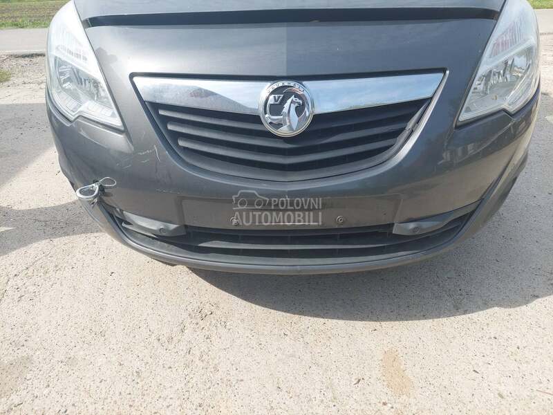 prednji branik za Opel Meriva
