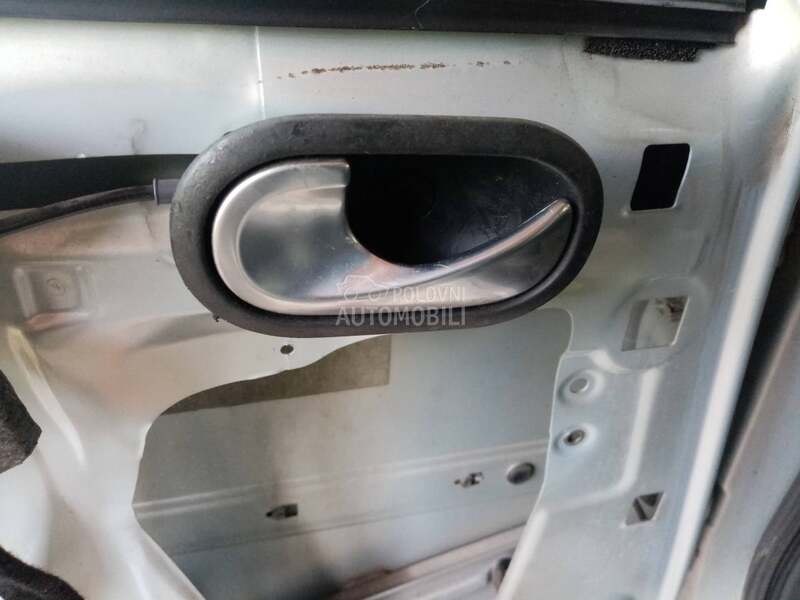 kvaka unutrasnja za Renault Megane od 2003. do 2006. god.