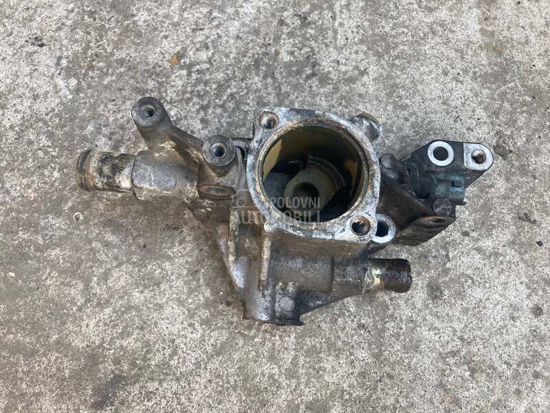 kuciste termostata za Opel Astra H