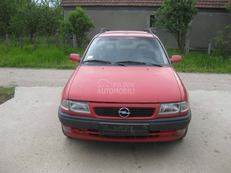 Opel Astra F -  kompletan auto u delovima