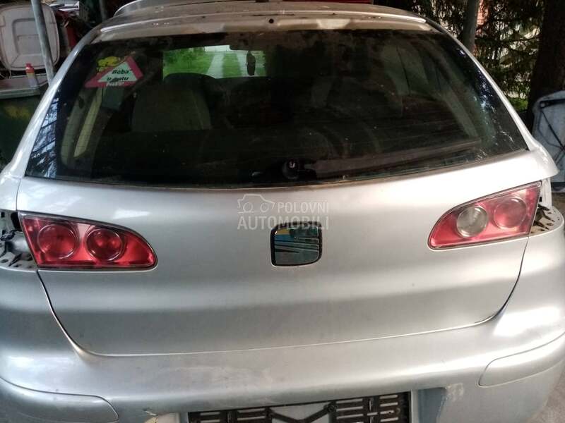 Seat Ibiza 1,2 benzin 2004. god. -  kompletan auto u delovima