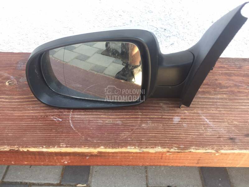 Retrovizor sa dzekom levi za Opel Corsa C
