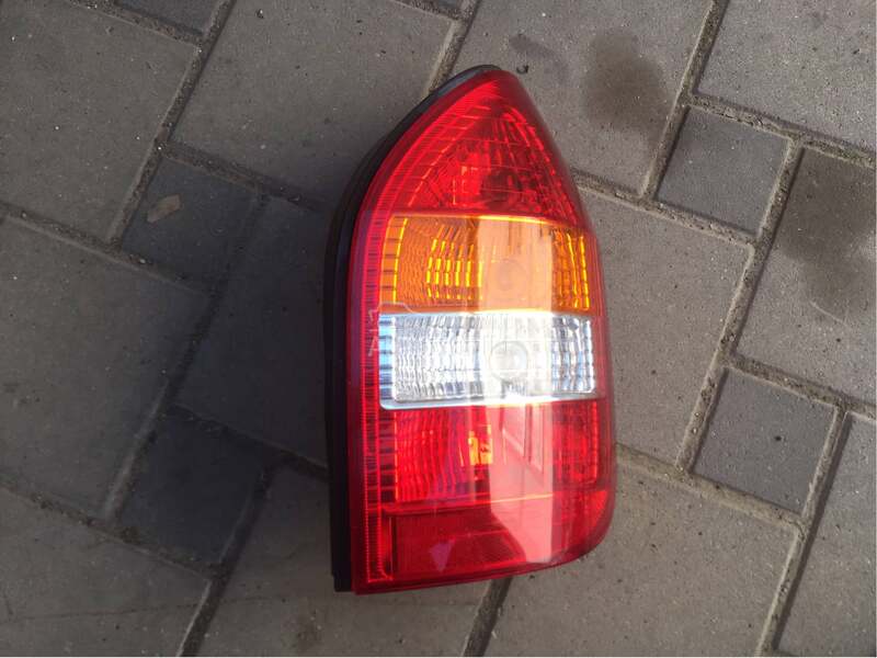 Desno stop svetlo za Opel Zafira