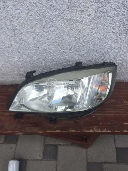 Levi far za Opel Zafira