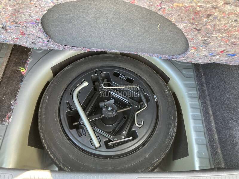 reservni tocak sa alatom za Fiat EVO, Grande Punto