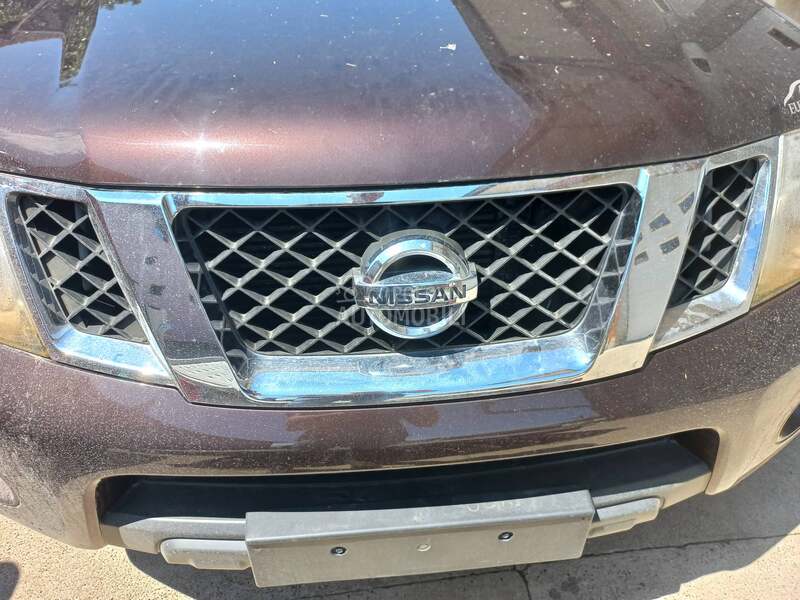 maska za Nissan Navara od 2010. do 2015. god.