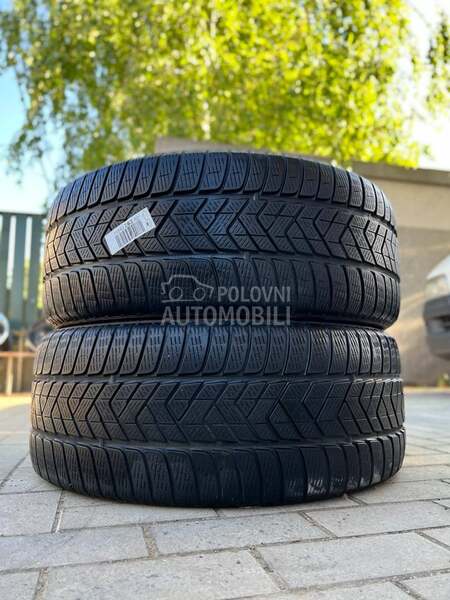 Pirelli 255/40 R21 Zimska