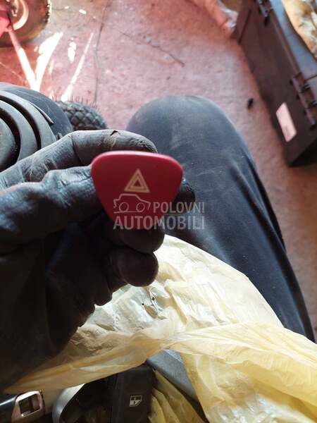prekidac sva 4 migavca za Citroen C3