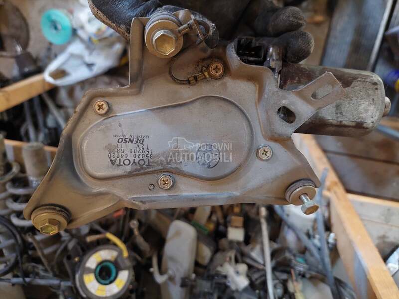 zadnji motor brisaca za Toyota Avensis Verso od 2001. do 2005. god.