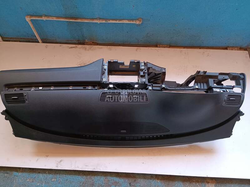instrument tabla za Volkswagen Passat B6 od 2005. do 2010. god.