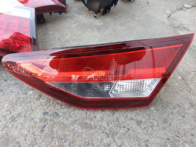 62.STOP SVETLO DESNO za Seat Leon od 2012. do 2021. god.
