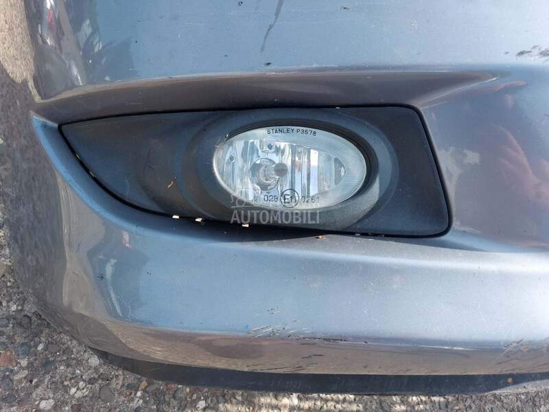 desna maglenka svetlo za maglu za Mazda 3 od 2003. do 2008. god.