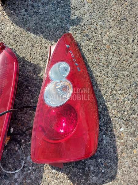 desna stop lampa svetlo za Mazda 5 od 2005. do 2008. god.