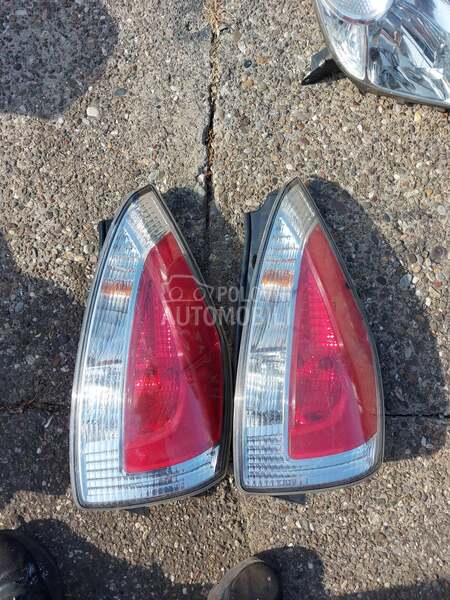 desna stop lampa svetlo za Mazda 5 od 2007. do 2011. god.