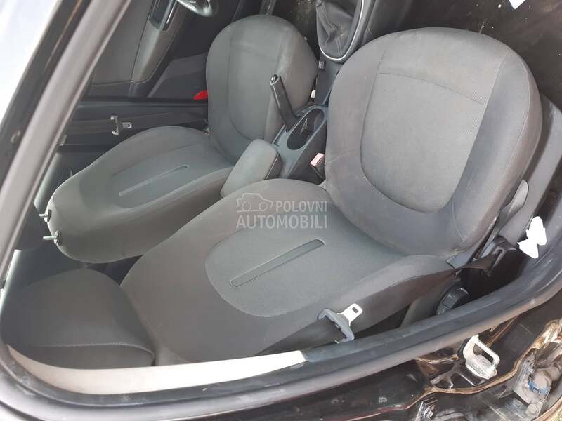 enterijer sedista za Fiat Bravo