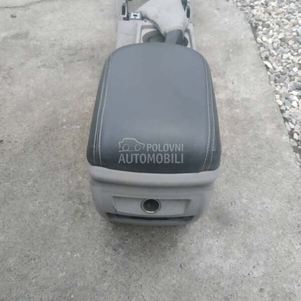 Naslon za ruku za Volvo S40, V50 od 2004. do 2011. god.