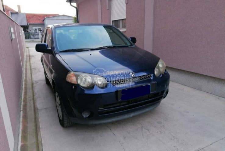 Honda HR-V bz 2002. god. -  kompletan auto u delovima