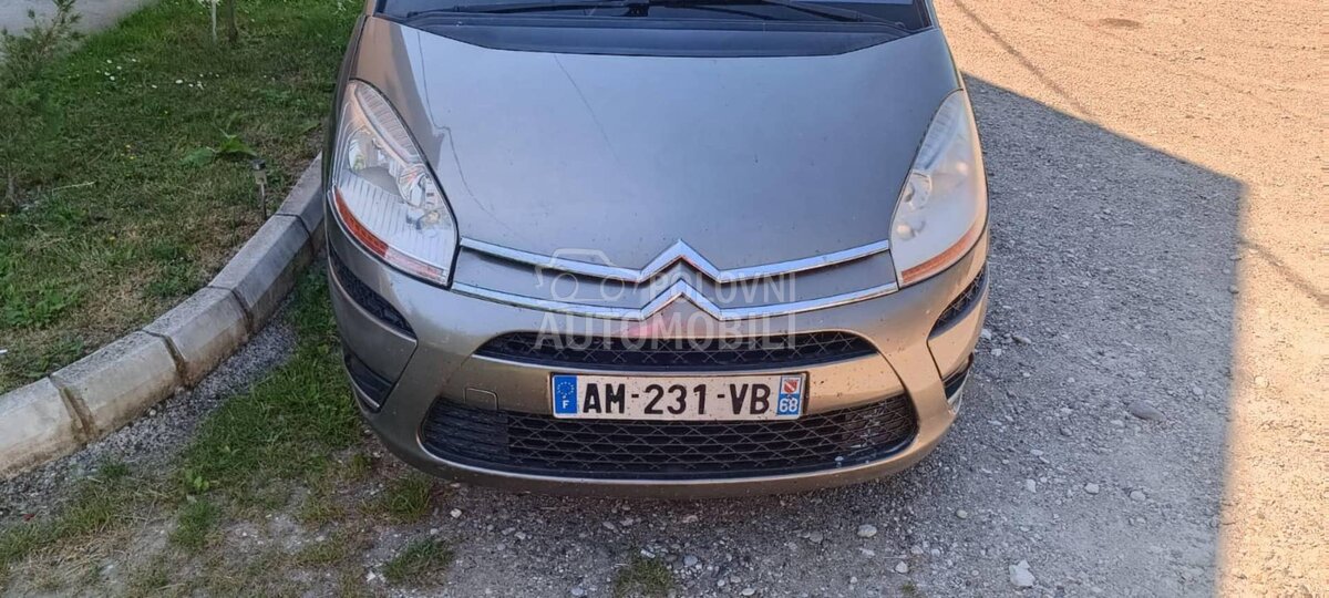 Prednji Branik za Citroen C4 Picasso
