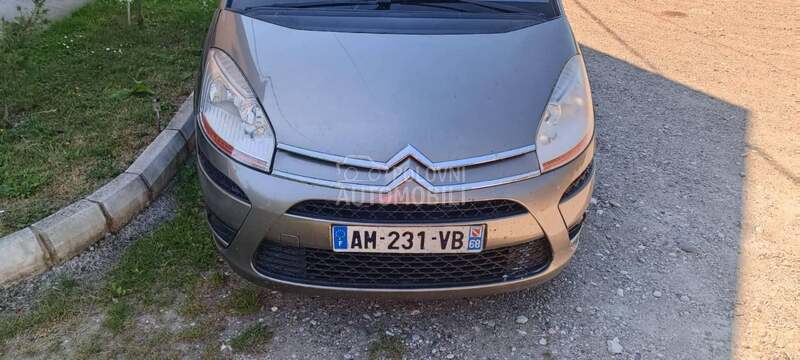 Prednji Branik za Citroen C4 Picasso