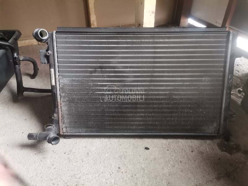 Hladnjak Vode za Volkswagen Golf 5, Passat B6