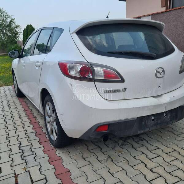 Mazda 3 2010. god. -  kompletan auto u delovima