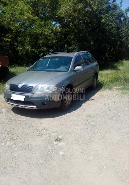 Škoda Octavia Scout -  kompletan auto u delovima