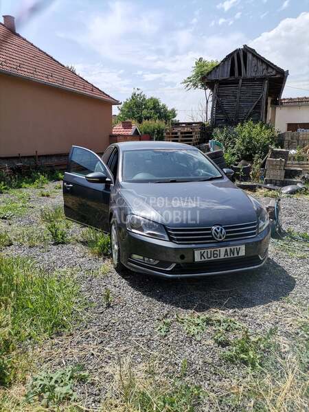 Volkswagen Passat B7 -  kompletan auto u delovima